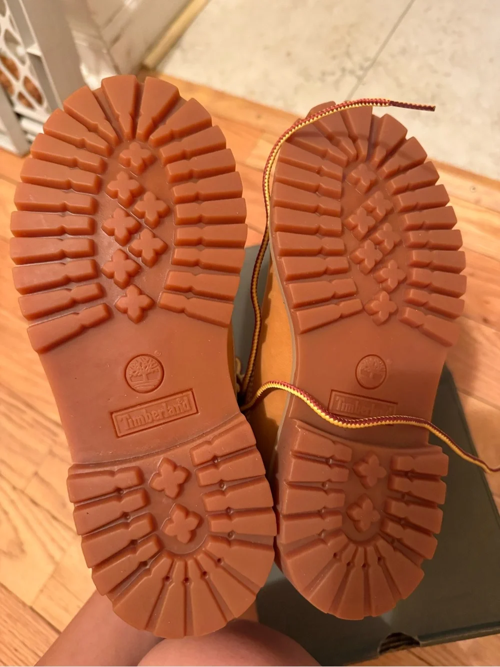 NWT Timberland Wheat Nubuck Boots Kids Sz 1.5